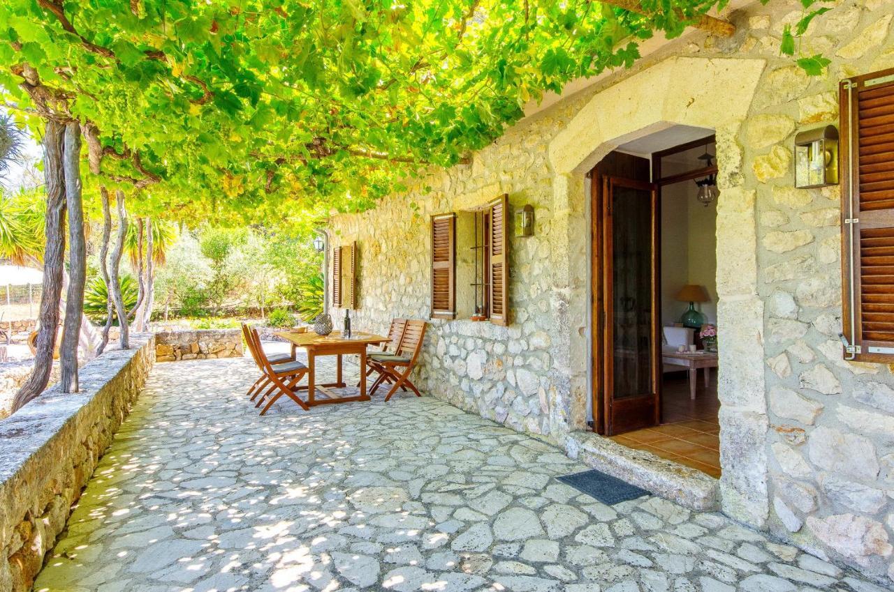 Na Garrovera Pollenca Luaran gambar